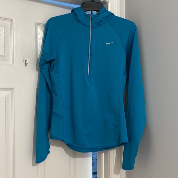 Nike long sleeve dri fit quarter zip up in size medium - Picture 2 of 11
